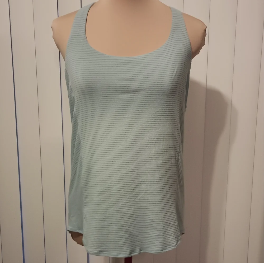Lululemon - Picture 2 of 5